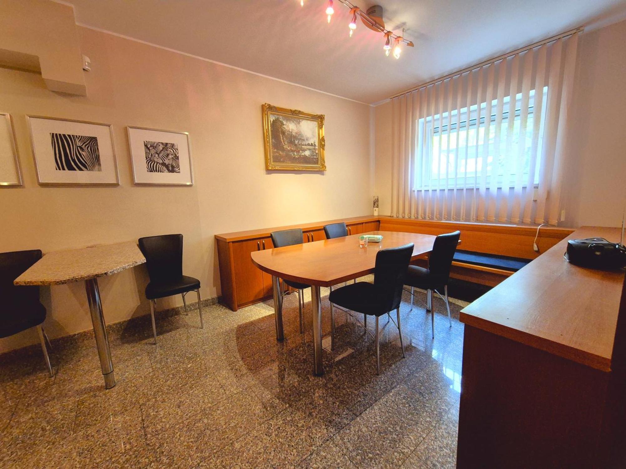 Zen Zone Hostel Братислава Екстериор снимка